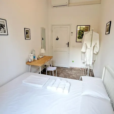 Homestay Comfy Close To Metro Mirti *