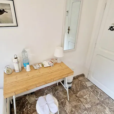 Homestay Comfy Close To Metro Mirti